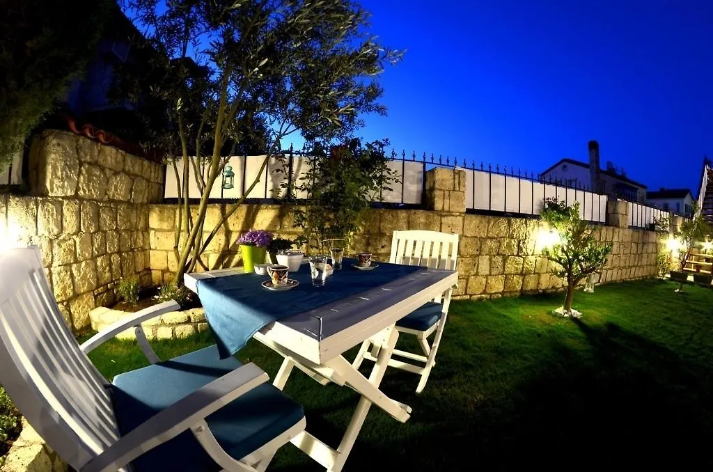 Masli̇Na Otel Izmir Turkey